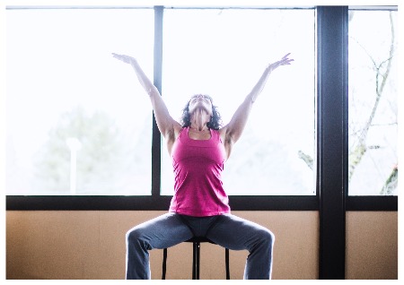 Yoga sur chaise